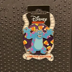 Disney DSSH Monsters Inc Sully Candy Corn Halloween LE 400 Pin (Msc-41)